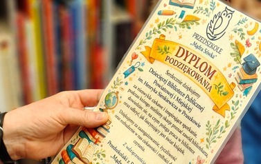 Dzieci z przedszkola  &rdquo;Mądra S&oacute;wka&rdquo; w bibliotece! 10