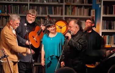 Pruszkowski Salonik Literacki - kwiecień 16