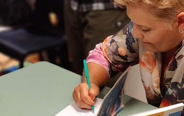 Spotkanie autorskie z Katarzyną Wyszomierską w Bibliotece Głownej - Oddziale dla Młodzieży i Dorosłych 1
