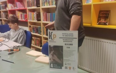 "Wypalanie w drewnie" w Filii nr 4 3