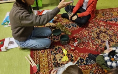 Czytanie na dywanie z Early Stage w Filii nr 4 4