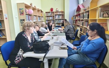 Kwietniowe ABC cyfrowe zajęcia z Seniorami w Filii 4 2