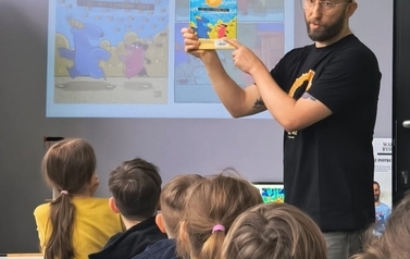 Komiksowa przygoda z Piotrem Nowackim w Filii nr 4! 1