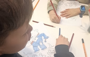 Komiksowa przygoda z Piotrem Nowackim w Filii nr 4! 12
