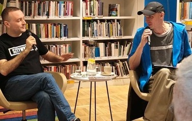 spotkanie autorskie Mateusza Połuszańczyka w Pruszkowie