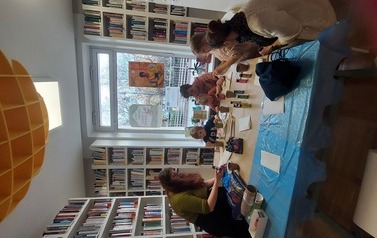 Warsztaty z sadzenia roślin w Bibliotece Gł&oacute;wnej 2