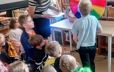 "Książnica Pruszkowska krok po kroku" - lekcja biblioteczna w Filii nr 1 4