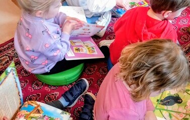"Świat magii, czar&oacute;w i baśni H.Ch.Andersena" w Filii nr 1 5