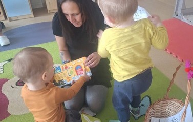 "Głośne czytanie to maluszka rozwijanie" z Filią nr 1 9