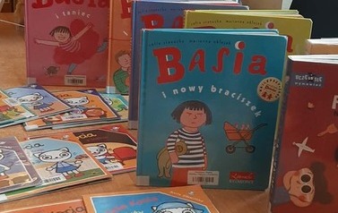 "Kim jest autor, ilustrator i bohater książki" - lekcja biblioteczna w Filii nr 1 7