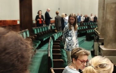 Wizyta pracownik&oacute;w Książnicy Pruszkowskiej w Sejmie i Senacie Rzeczypospolitej Polskiej 3