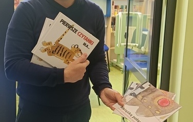 Mały czytelnik w wielkim świecie książek - lekcja biblioteczna dla dzieci z Przedszkola nr 10 w Pruszkowie 16