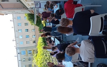 Lekcja biblioteczna dla liceum w Oddziale dla dorosłych Biblioteki Gł&oacute;wnej 4