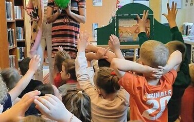 "Brzydkie kaczątko - historia o byciu sobą" 10