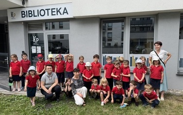 Otwarcie wystawy Bohdana Butenki &bdquo;Gapiszon i..." w Filii nr 6 i lekcja biblioteczna dla przedszkola &bdquo;Promienie". 3