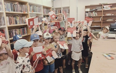 Książka pt. "Płomyczek" z przedszkolem nr 6 1