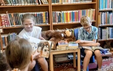 &bdquo;Moja pierwsza wizyta w bibliotece&rdquo; - lekcja biblioteczna w Filii nr 1 5