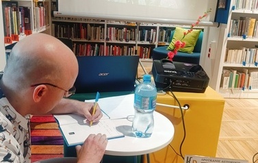 Spotkanie autorskie z panem Adamem Studzińskim pt. "Pomyśl, nim zam&oacute;wisz taniochę z internetu!" 2
