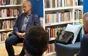 Spotkanie autorskie z Dariuszem Gizakiem w Oddziale dla dorosłych (Biblioteka Gł&oacute;wna)! 9