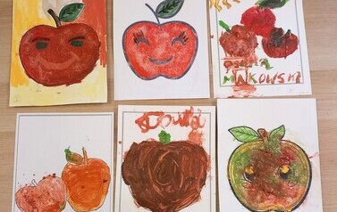 "Zaczarowany świat jabłka" - warsztaty edukacyjno-artystyczne dla dzieci w Filii nr 1 1