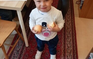 "Zaczarowany świat jabłka" - warsztaty edukacyjno-artystyczne dla dzieci w Filii nr 1 7