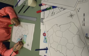 &bdquo;Skala i mapa &ndash; matematyczna podr&oacute;ż z Hobbitem&rdquo; relacja z warsztat&oacute;w Projektu Biblioteka- Portal Odkrywc&oacute;w. &bdquo;Biblioteka &ndash; Portal Odkrywc&oacute;w. Poznajemy świat przez doświadczenie&rdquo; 4