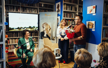 Spotkanie autroskie z Danutą Dworakowską w Bibliotece Gł&oacute;wnej - Odział dla Dorosłych 10