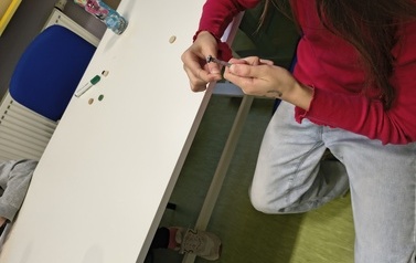 Magnes i pole magnetyczne &ndash; naukowa przygoda z Nelą na kole podbiegunowym! 23