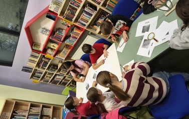 "Odciski palc&oacute;w i kryminalistyka" &ndash; detektywistyczna przygoda z Detektywem Pozytywką!  relacja z warsztat&oacute;w Projektu Biblioteka- Portal Odkrywc&oacute;w. &bdquo;Biblioteka &ndash; Portal Odkrywc&oacute;w. Poznajemy świat przez 15