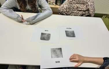 "Odciski palc&oacute;w i kryminalistyka" &ndash; detektywistyczna przygoda z Detektywem Pozytywką!  relacja z warsztat&oacute;w Projektu Biblioteka- Portal Odkrywc&oacute;w. &bdquo;Biblioteka &ndash; Portal Odkrywc&oacute;w. Poznajemy świat przez 30