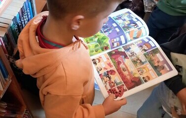 "W krainie bajek" - lekcja biblioteczna w Filii nr 1 6