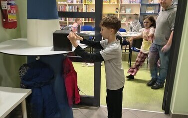 Odciski palc&oacute;w i tajniki kryminalistyki &ndash; detektywistyczna misja z Detektywem Pozytywką! 8