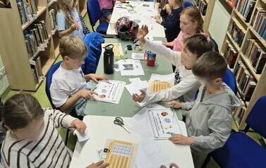 Odciski palc&oacute;w i tajniki kryminalistyki &ndash; detektywistyczna misja z Detektywem Pozytywką! 13