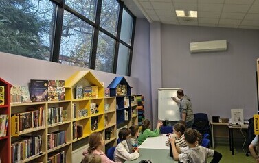 Odciski palc&oacute;w i tajniki kryminalistyki &ndash; detektywistyczna misja z Detektywem Pozytywką! 24