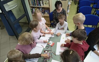 Pan Truskawa w Filii 4 &ndash; spotkanie pełne truskawkowych odkryć!- spotkanie autorskie z Panią Kingą Biernacką 21