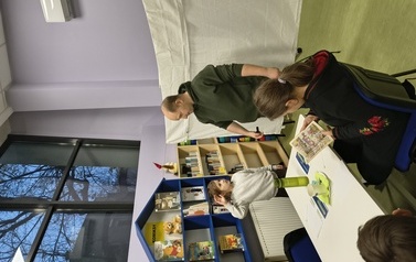 Światło i cień &ndash;  Teatr cieni. Magiczna przygoda z Piotrusiem Panem! Relacja z warsztat&oacute;w Projektu Biblioteka - Portal Odkrywc&oacute;w. &bdquo;Biblioteka &ndash; Portal Odkrywc&oacute;w. Poznajemy świat przez doświadczenie&rdquo; 44