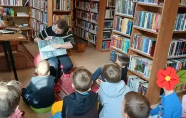 Warsztaty Marynistyczne i Lekcja Biblioteczna w Filii nr 1