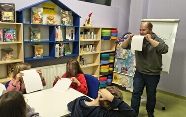 Aerodynamika &ndash; dlaczego to lata? Kosmiczna przygoda z Pilotem Pirxem!&nbsp;Relacja z warsztat&oacute;w Projektu Biblioteka - Portal Odkrywc&oacute;w. &bdquo;Biblioteka &ndash; Portal Odkrywc&oacute;w. Poznajemy świat przez doświadczenie&rdquo; 41