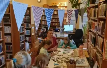 Warsztaty Marynistyczne i Lekcja Biblioteczna w Filii nr 1
