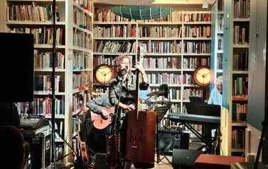 KONCERT &ldquo;CISZA, DŹWIĘKI I INNE PIOSENKI&rdquo; - SYLWIA BIERNAT w Oddziale dla Dorosłych i Młodzieży (Biblioteka Gł&oacute;wna)  18