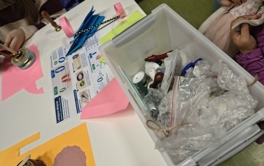 Aerodynamika &ndash; dlaczego to lata? Kosmiczna wyprawa z Pilotem Pirxem! Relacja z warsztat&oacute;w w ramach projektu &bdquo;Biblioteka &ndash; Portal Odkrywc&oacute;w. Poznajemy świat przez doświadczenie&rdquo; 12