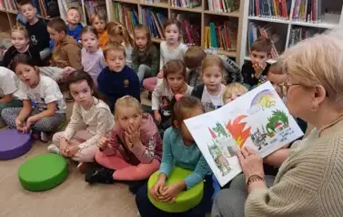 Warsztaty czytelniczo - plastyczne na podstawie książki z serii &bdquo;Kolorowy potw&oacute;r&rdquo;. 1
