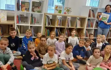Warsztaty czytelniczo - plastyczne na podstawie książki z serii &bdquo;Kolorowy potw&oacute;r&rdquo;. 2