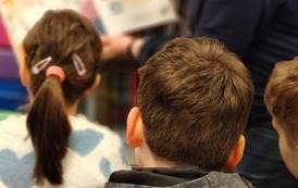 Dzieci z przedszkola  &rdquo;Mądra S&oacute;wka&rdquo; w bibliotece! 7