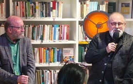 Spotkanie z Arturem Barcisiem w Bibliotece Gł&oacute;wnej. 4