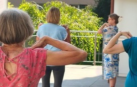 Literacka joga na tarasie Biblioteki Gł&oacute;wnej - Oddział dla dorosłych (Kraszewskiego 13) 11