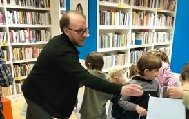 Jak zbudowana jest książka?  Wizyta uczni&oacute;w klasy ze Szkoły Podstawowej nr 4 w Pruszkowie. 3