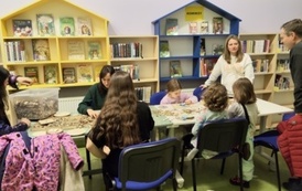 Warsztaty z robienia podkładek pod kubki w Filii nr 4 7