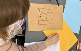 Warsztaty czytelniczo-plastyczne "Piesek w zimowej czapce" 13