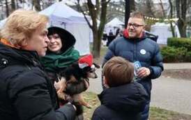 Jarmark Bożonarodzeniowy i spotkanie autorskie z  Magdaleną Brodowicz-Susz, autorką książki &bdquo;Boluś i pierwsza gwiazdka&rdquo;. 1
